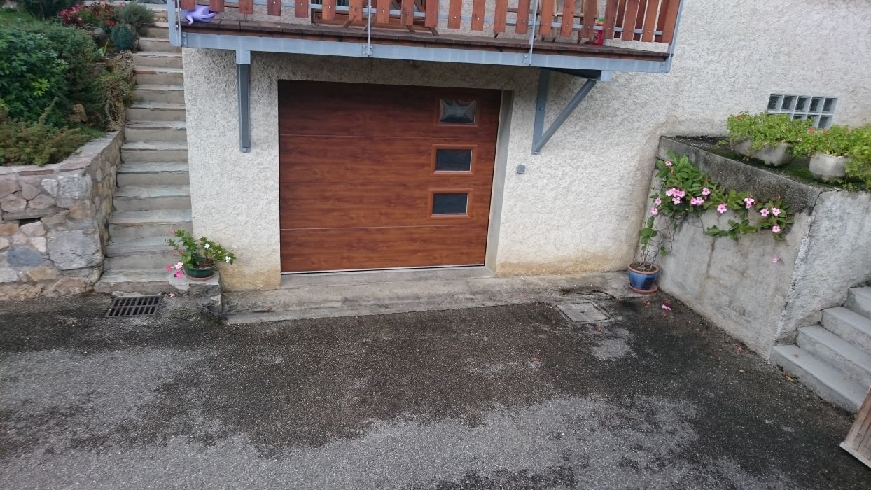 Porte de garage sectionnelle de chez ISEA France